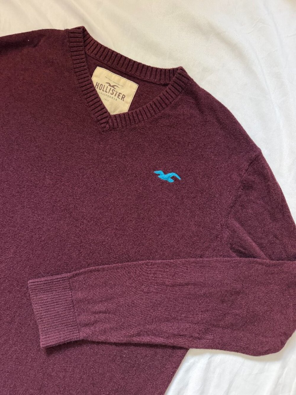 Y2K Hollister Maroon Vneck Pullover Sweater Blue Logo Mens Size Large
